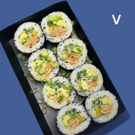 The InariFutomaki roll is filled with inari, pepper, avocado, cucumber and spring onion! 